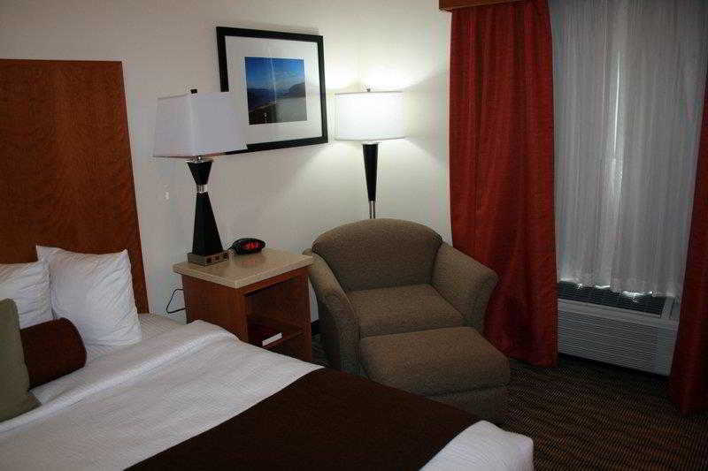 Western Park Place & Hotel 3*