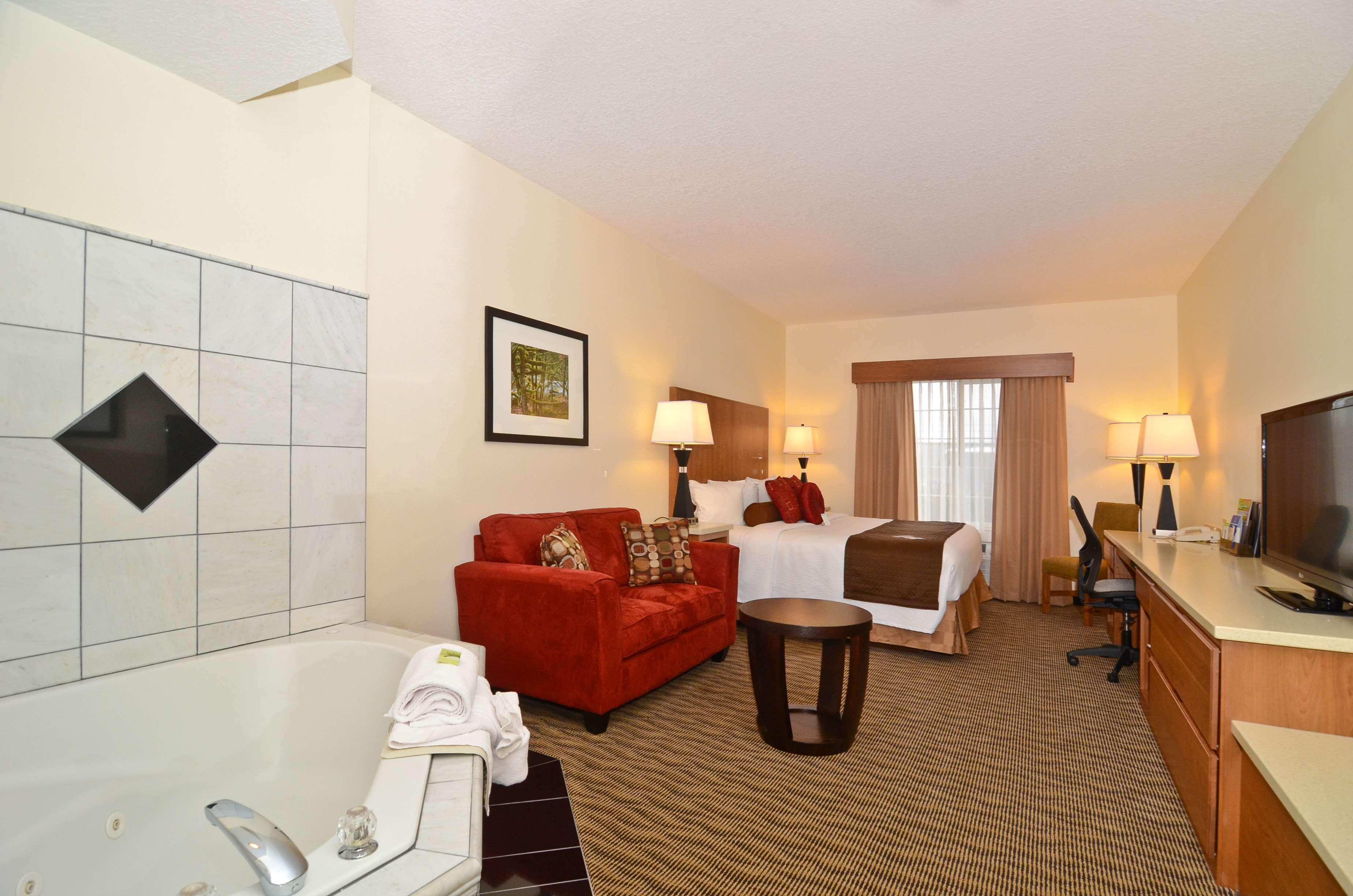 Western Park Place & 3*