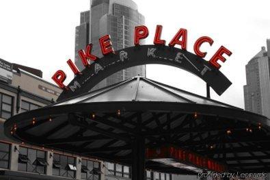 Western Park Place & 3*